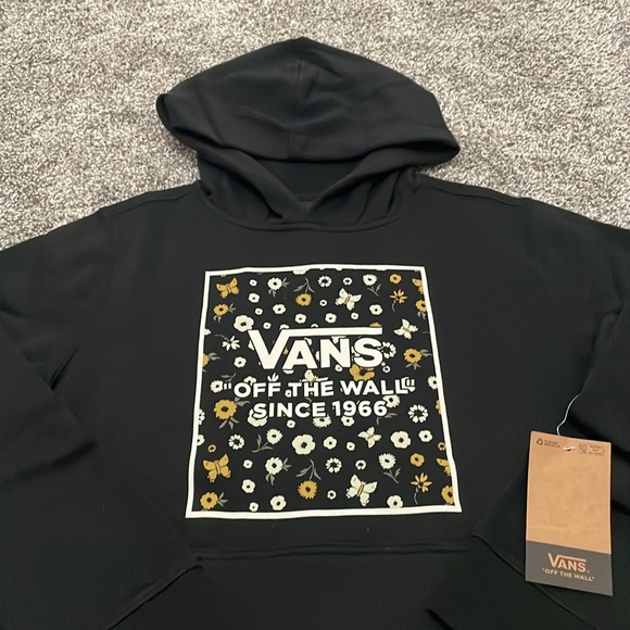 NEW! BLACK AND FLOWERS VANS SWEATSHIRT. SIZE SMALL. BOYS. - Picture 3 of 7